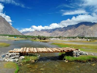 Explore Leh Pangong Nubra Valley 6 Days Cheap Tour