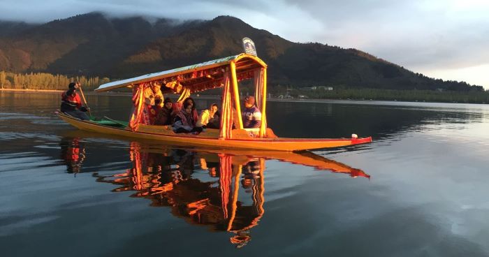 Travel agents in Kashmir