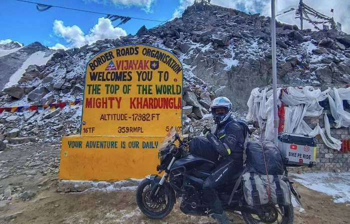 About Khardung La Pass About Khardung La Pass